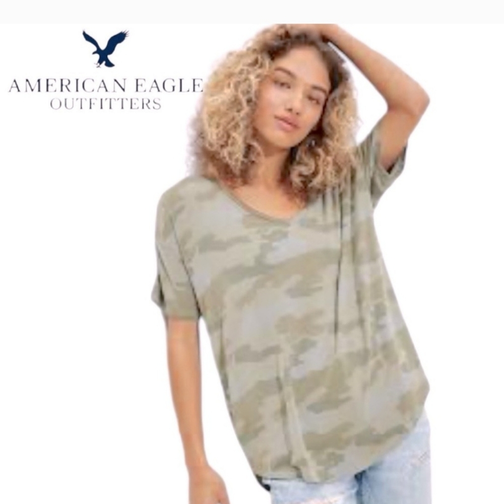 American Eagle Soft & Sexy Short Sleeve Camo Tee ** Medium  ** EUC!!